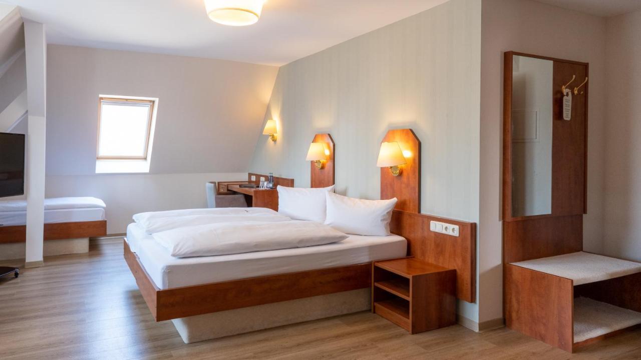 Hotel Am Uenglinger Tor 스탕달 외부 사진