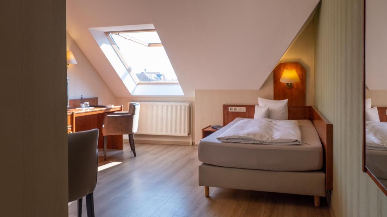 Hotel Am Uenglinger Tor 스탕달 외부 사진